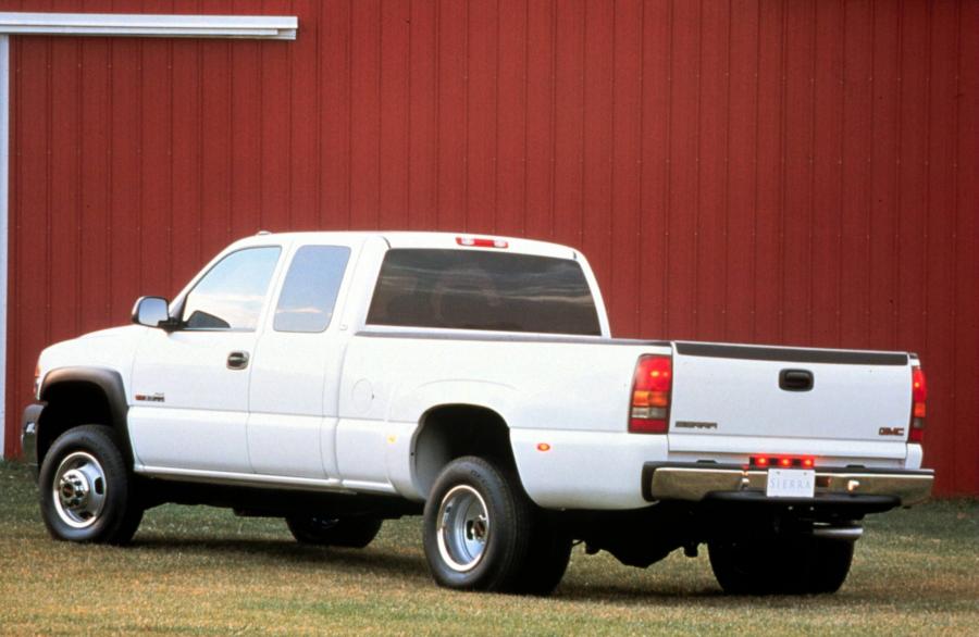  GMC Sierra HD 2001 года  (фото 13 из 33)